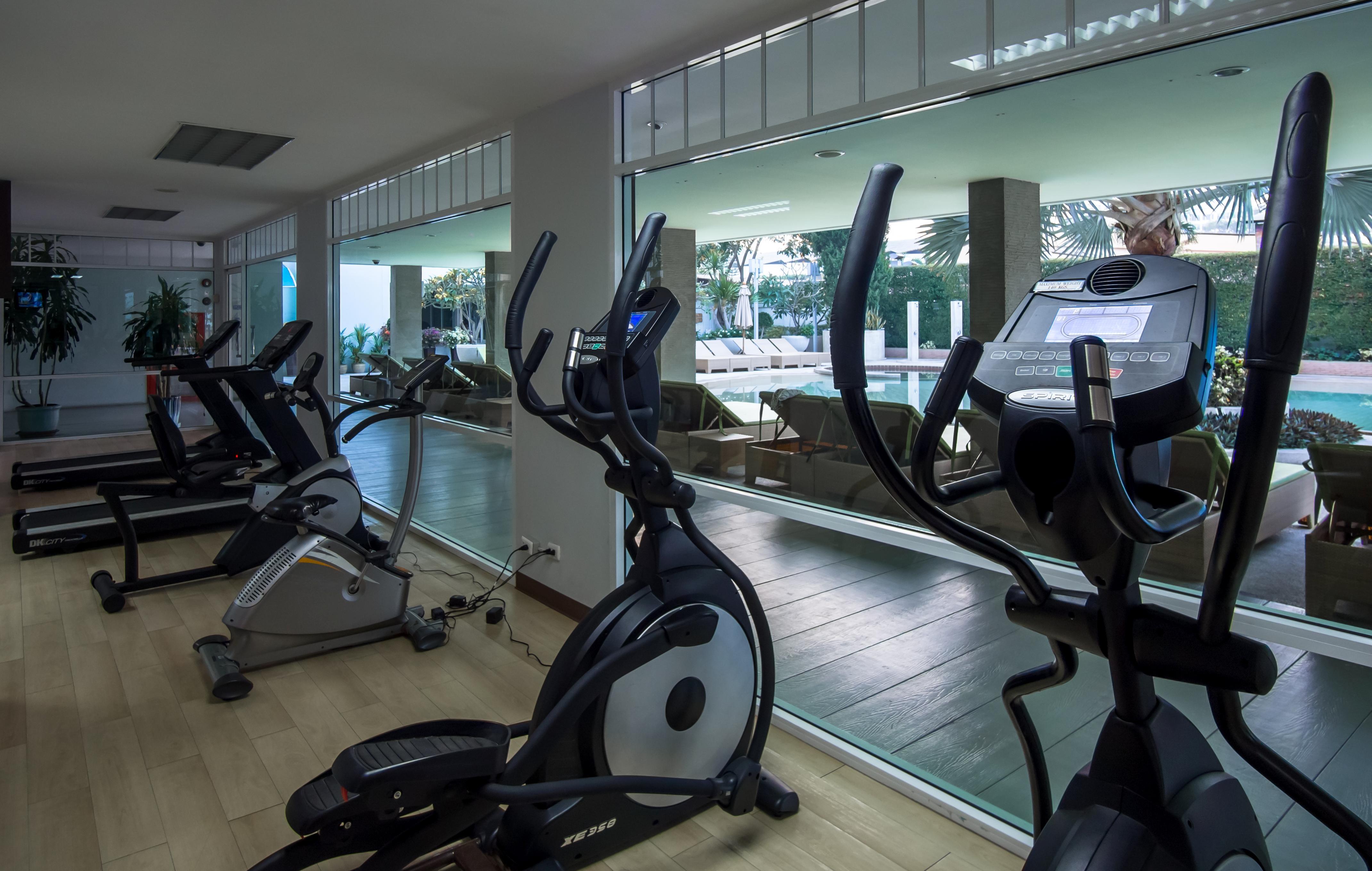 Pattaya Discovery Beach Hotel - Sha Extra Plus Ngoại thất bức ảnh