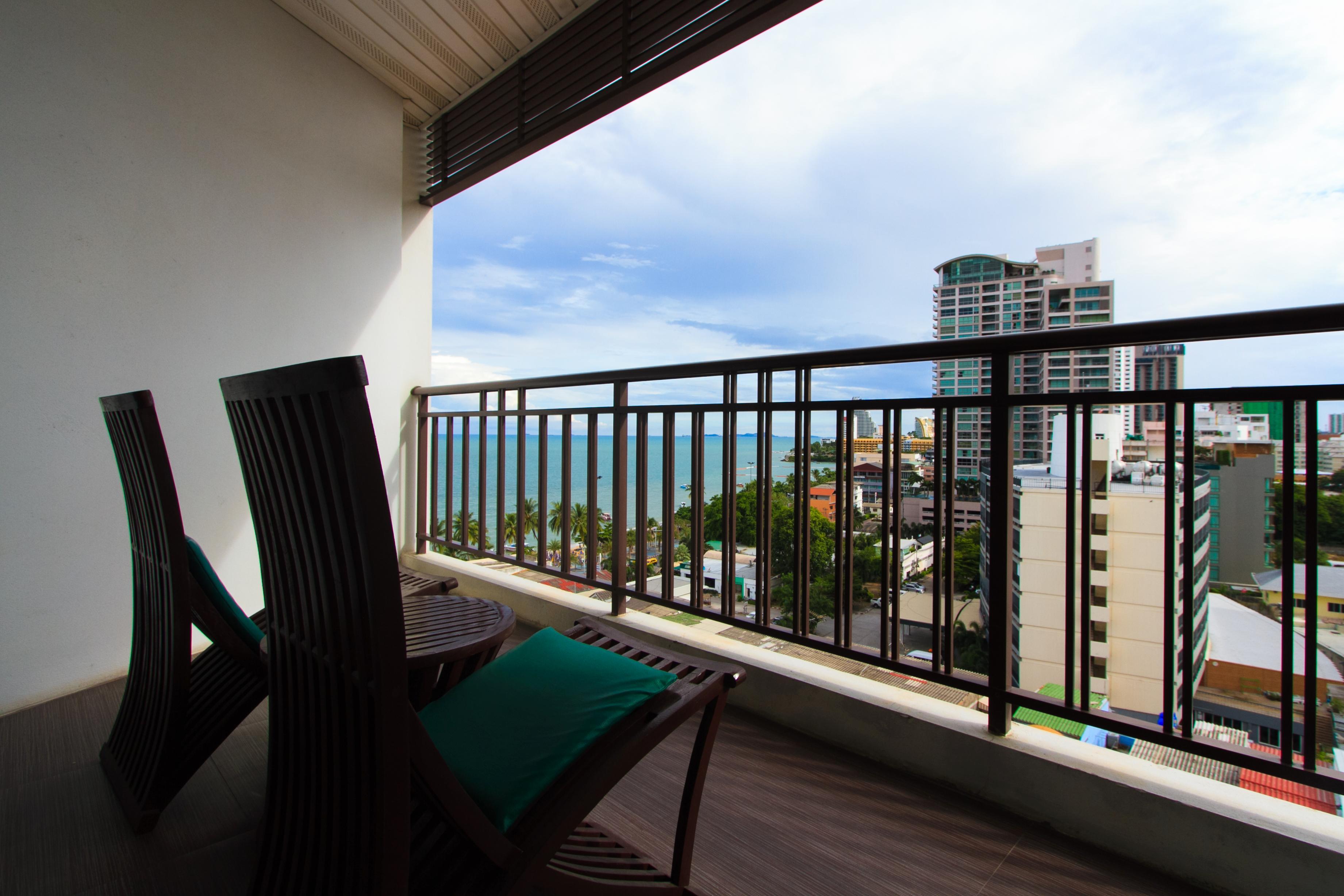 Pattaya Discovery Beach Hotel - Sha Extra Plus Ngoại thất bức ảnh