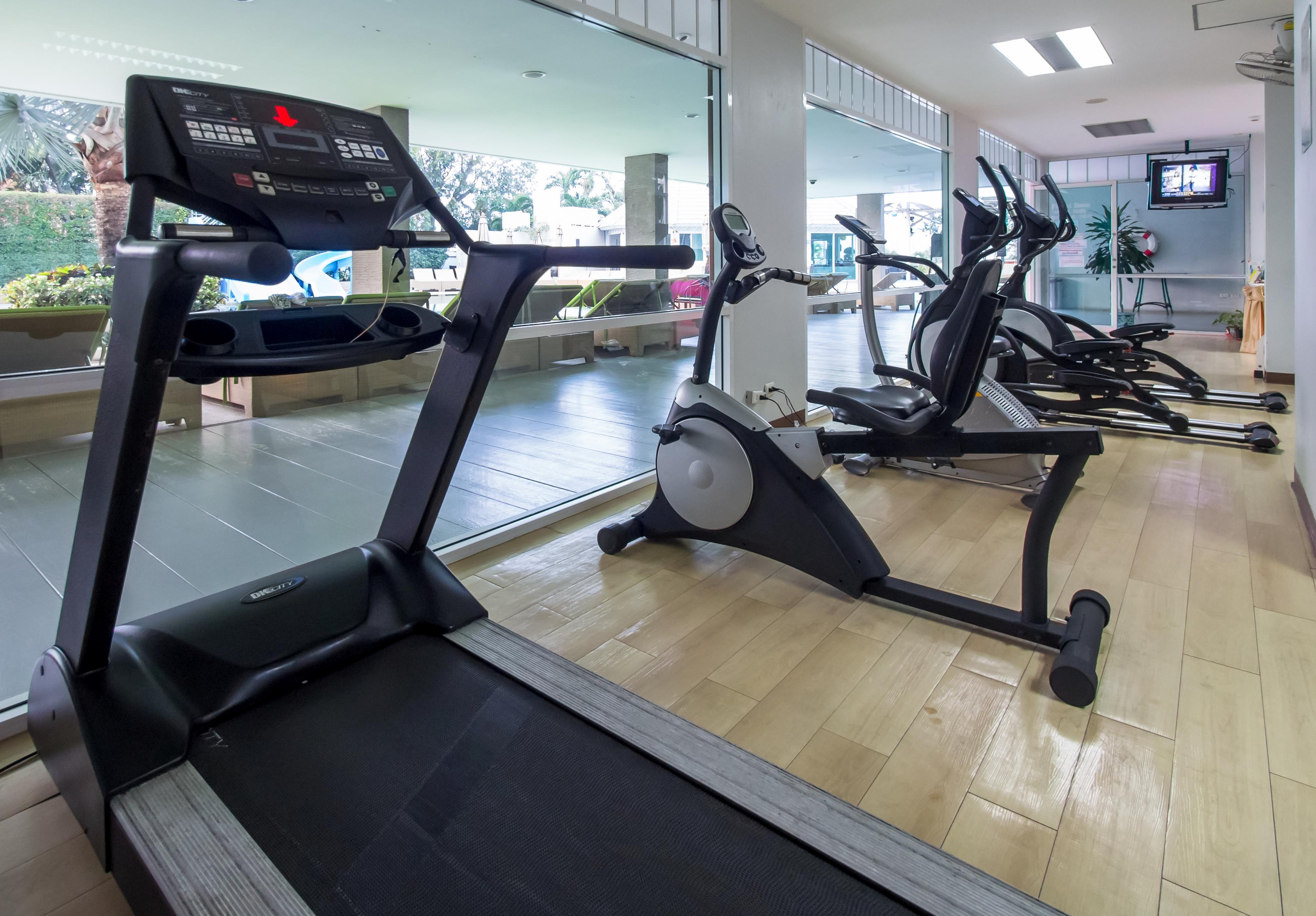 Pattaya Discovery Beach Hotel - Sha Extra Plus Ngoại thất bức ảnh