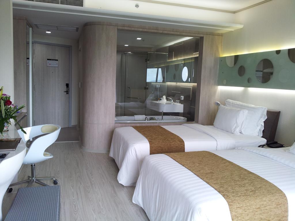 Pattaya Discovery Beach Hotel - Sha Extra Plus Ngoại thất bức ảnh